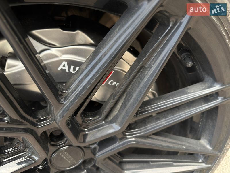 Позашляховик / Кросовер Audi RS Q8 2020 в Києві