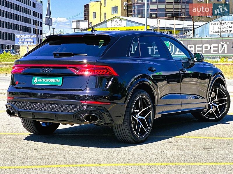 Внедорожник / Кроссовер Audi RS Q8 2020 в Киеве
