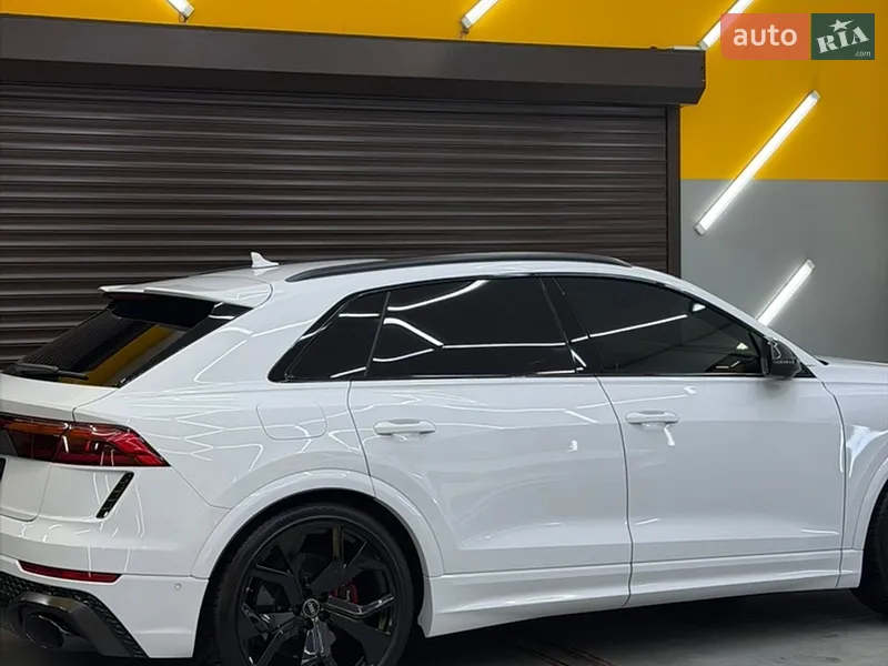 Audi RS Q8 2023
