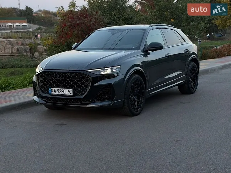Audi RS Q8 2024