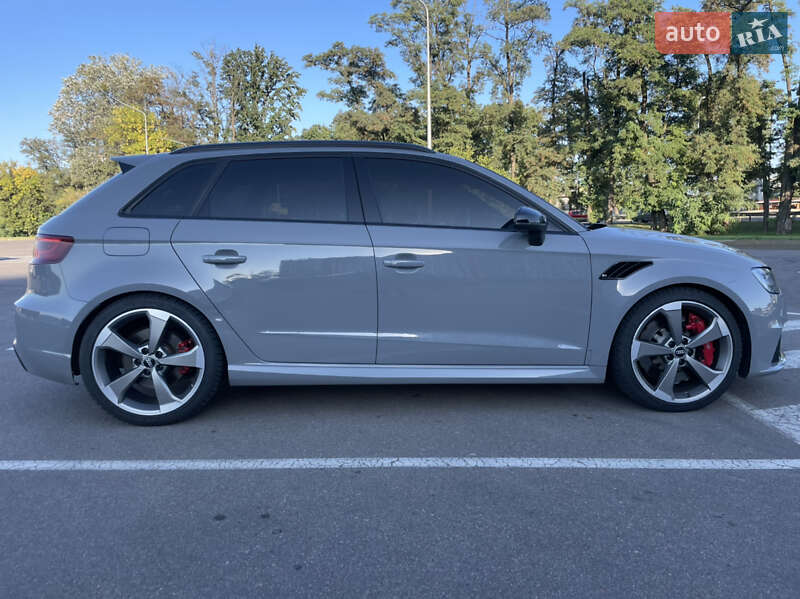 Седан Audi RS3 2015 в Василькове