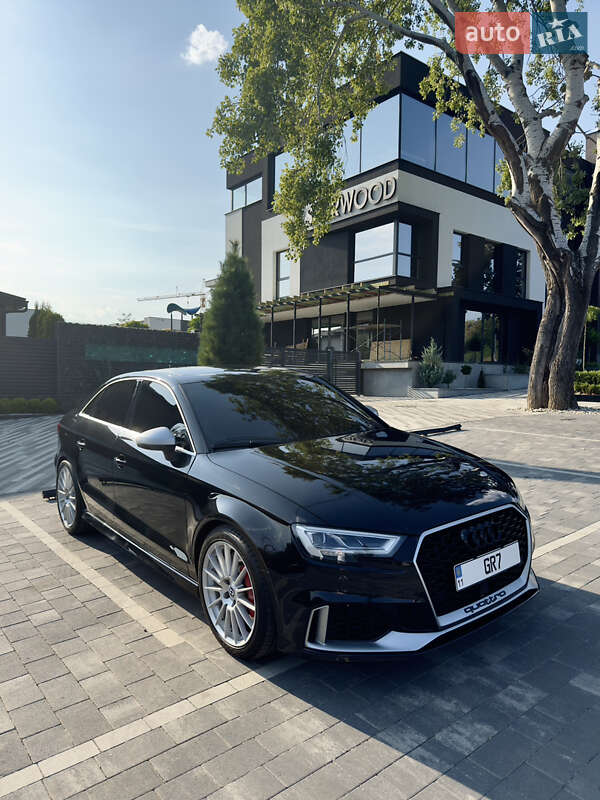 Седан Audi RS3 2017 в Киеве