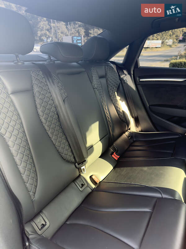 Седан Audi RS3 2017 в Киеве