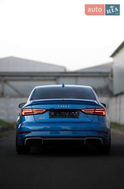 Седан Audi RS3 2017 в 