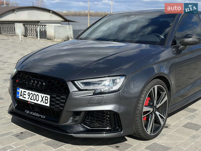 Седан Audi RS3 2018 в Днепре