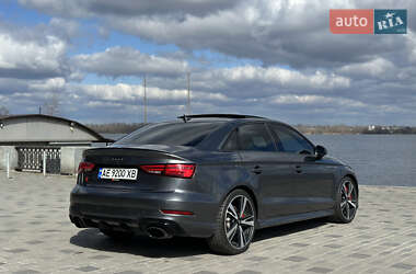 Седан Audi RS3 2018 в 