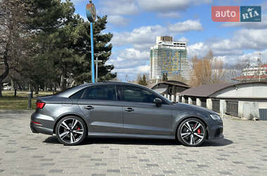 Седан Audi RS3 2018 в 