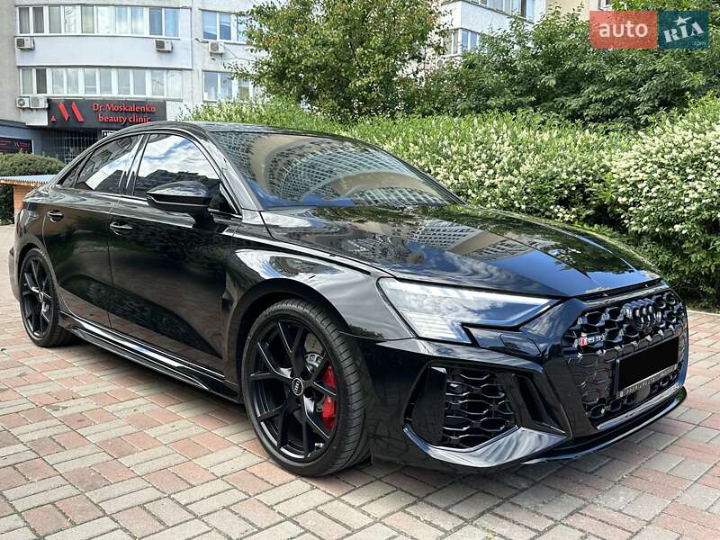 Седан Audi RS3 2021 в Киеве