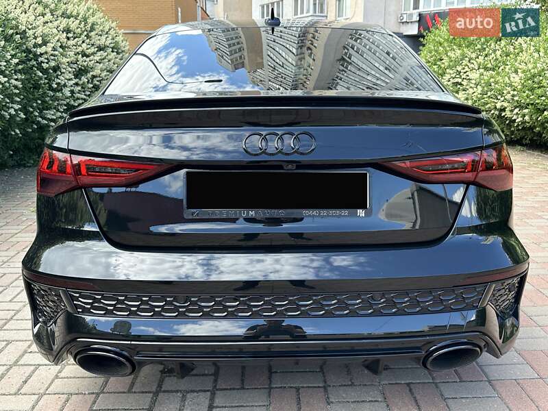 Седан Audi RS3 2021 в Киеве