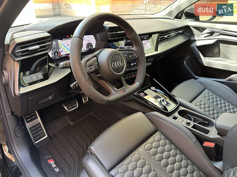 Седан Audi RS3 2021 в Киеве