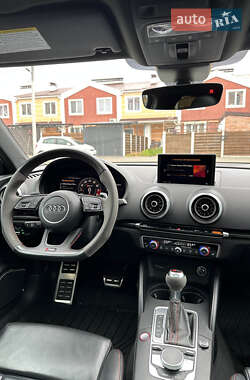 Седан Audi RS3 2018 в 