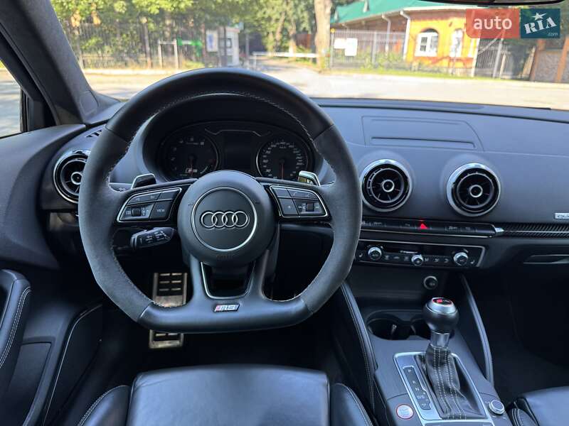 Хетчбек Audi RS3 2016 в Києві