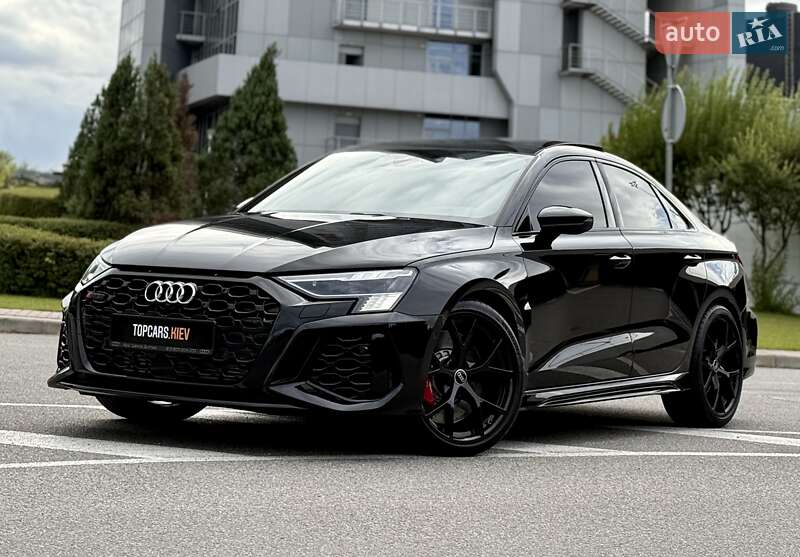Седан Audi RS3 2022 в Киеве