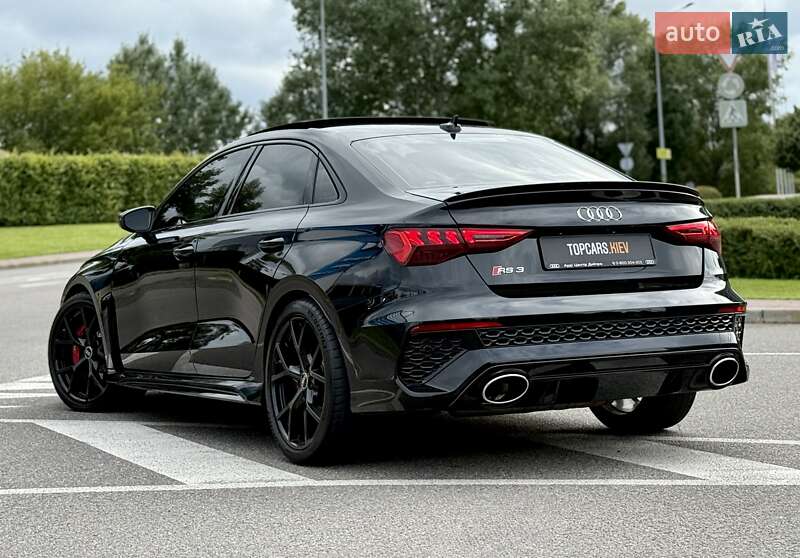 Седан Audi RS3 2022 в Киеве