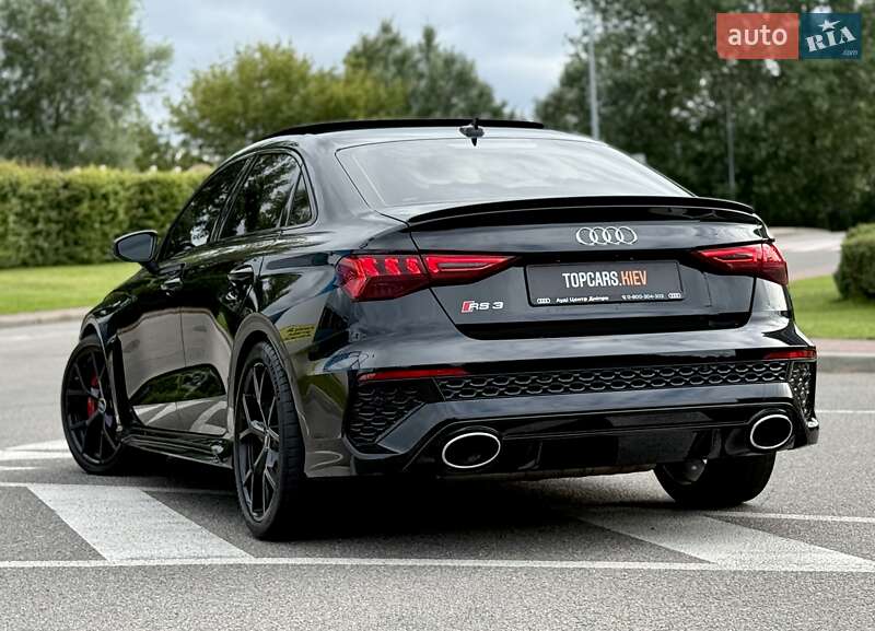 Седан Audi RS3 2022 в Киеве