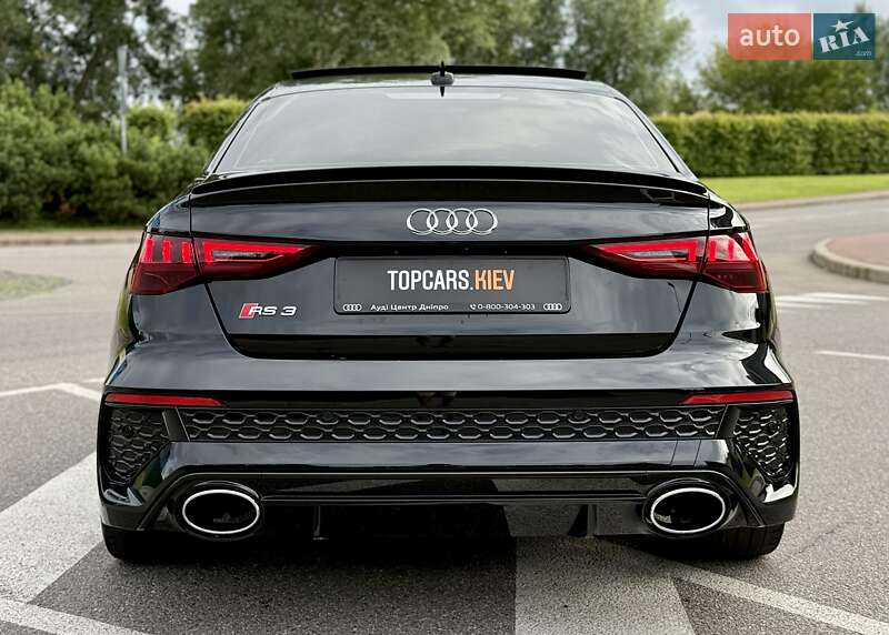 Седан Audi RS3 2022 в Киеве