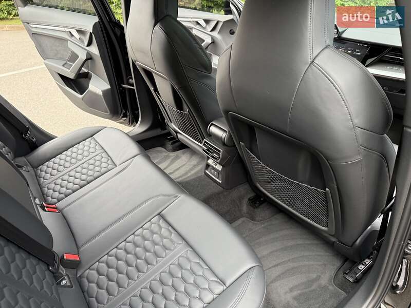 Седан Audi RS3 2022 в Киеве