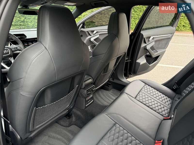 Седан Audi RS3 2022 в Киеве