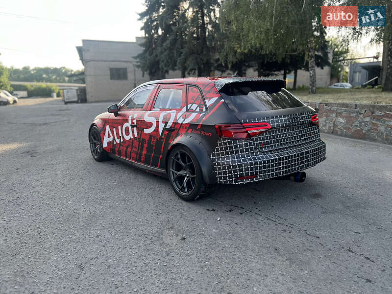 Седан Audi RS3 2019 в Днепре