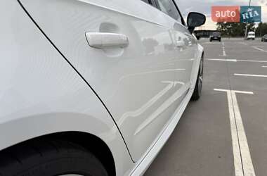 Хэтчбек Audi RS3 2016 в Киеве