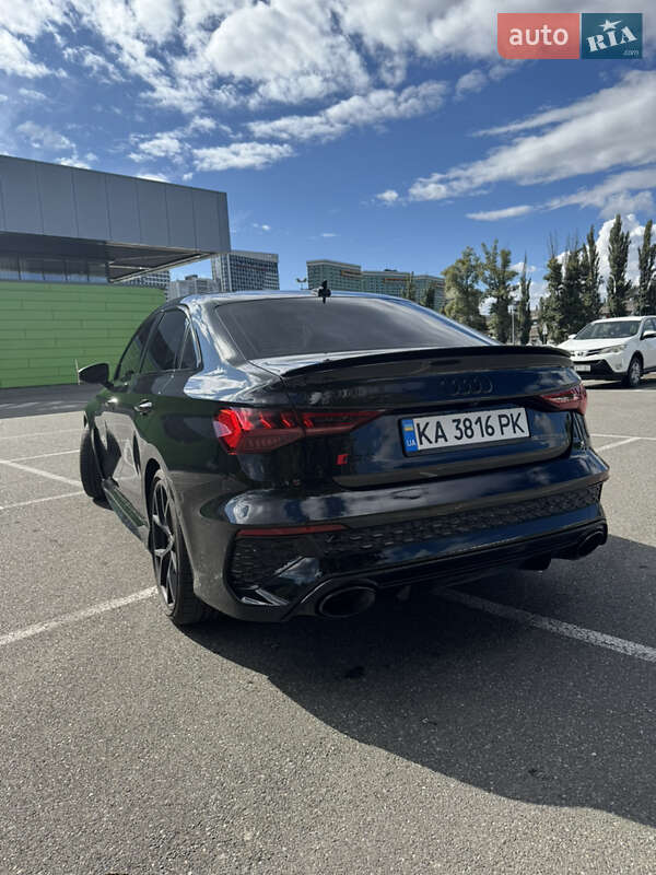 Седан Audi RS3 2024 в Киеве