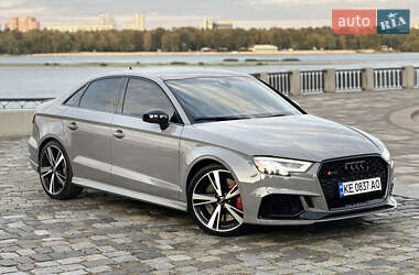 Седан Audi RS3 2020 в Киеве