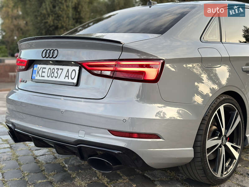 Седан Audi RS3 2020 в Киеве