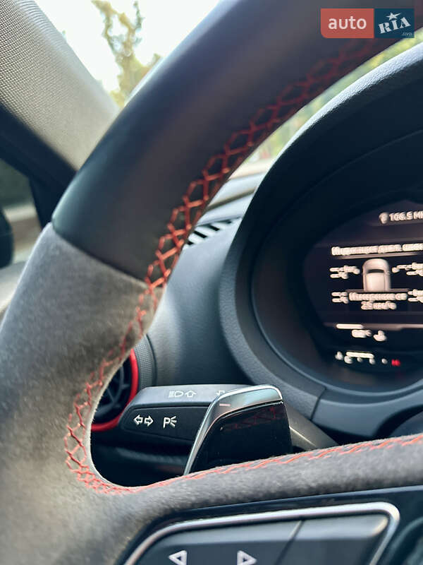 Седан Audi RS3 2020 в Киеве