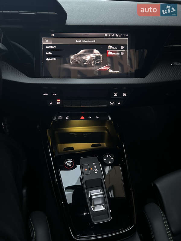 Седан Audi RS3 2024 в Харкові