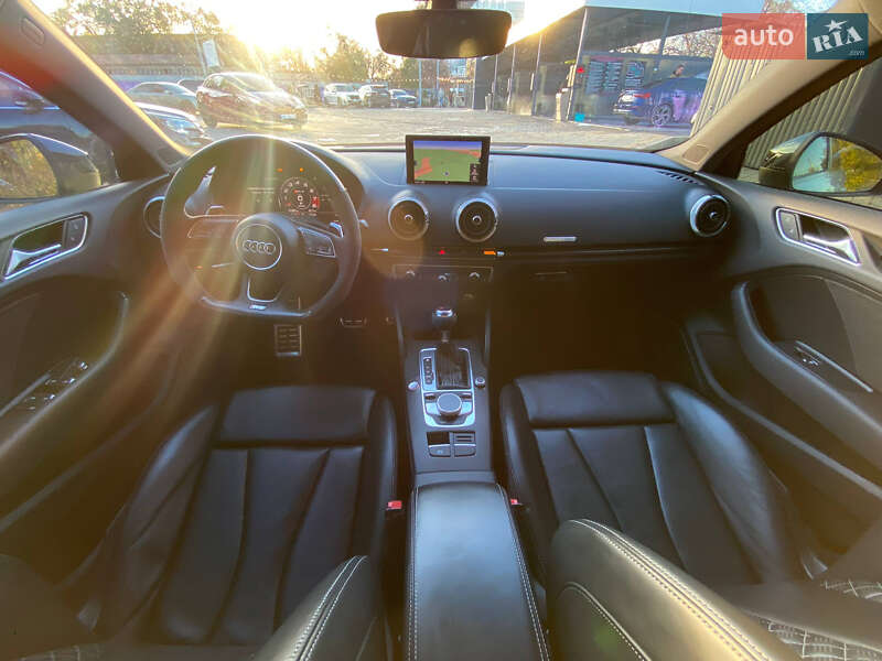 Седан Audi RS3 2017 в Запоріжжі