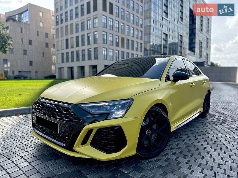 Седан Audi RS3 2022 в Днепре