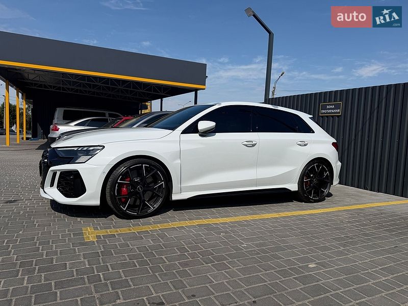Audi RS3 2024