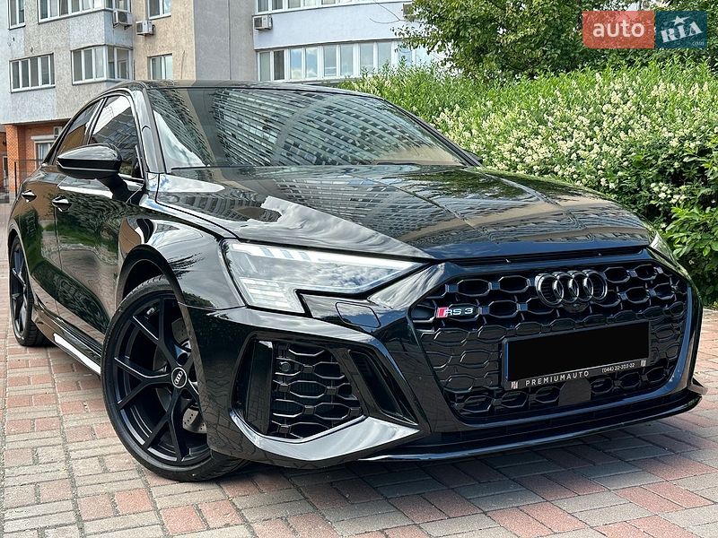 Седан Audi RS3 2021 в Киеве