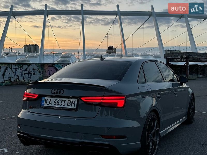 Седан Audi RS3 2018 в Києві