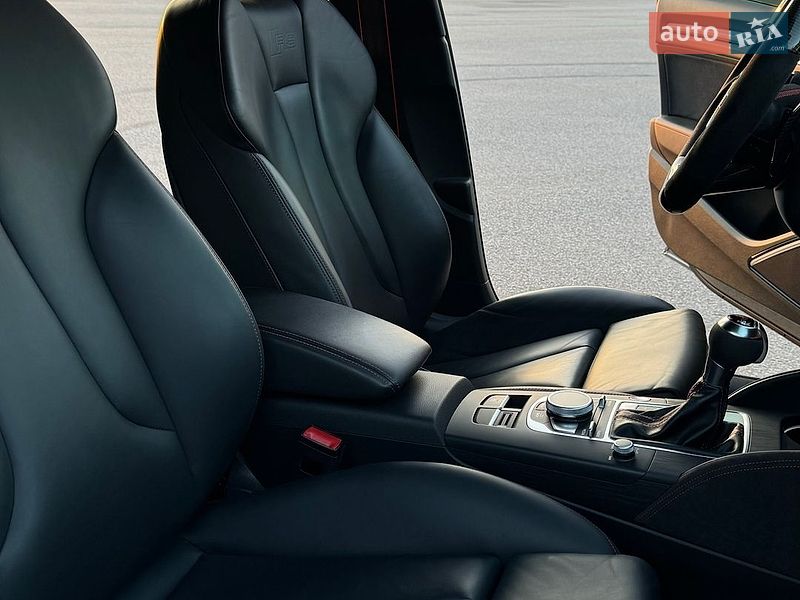 Седан Audi RS3 2018 в Києві