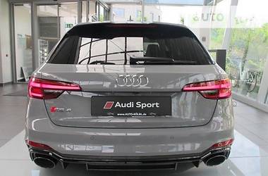  Audi RS4 2018 в 