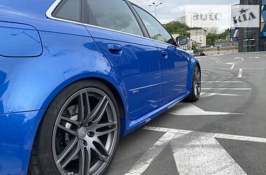 Седан Audi RS4 2007 в 