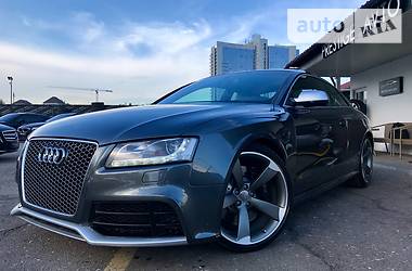 Седан Audi RS5 2010 в Киеве