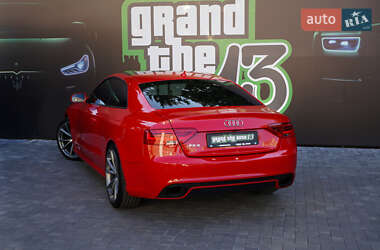 Купе Audi RS5 2011 в 