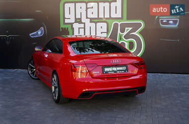 Купе Audi RS5 2011 в 