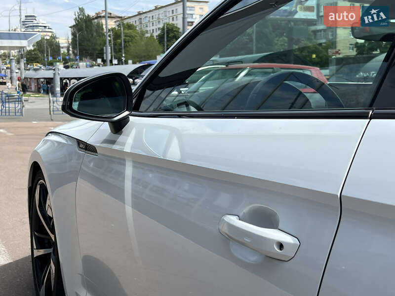 Купе Audi RS5 2019 в Киеве