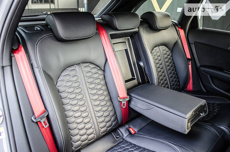 Універсал Audi RS6 2016 в Києві фото 64 Універсал Audi RS6 2016 в Києві