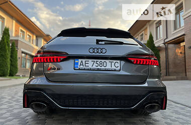 Універсал Audi RS6 2021 в 