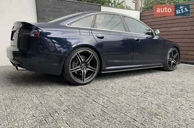 Седан Audi RS6 2010 в 