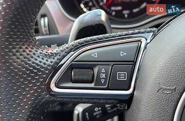 Універсал Audi RS6 2016 в 