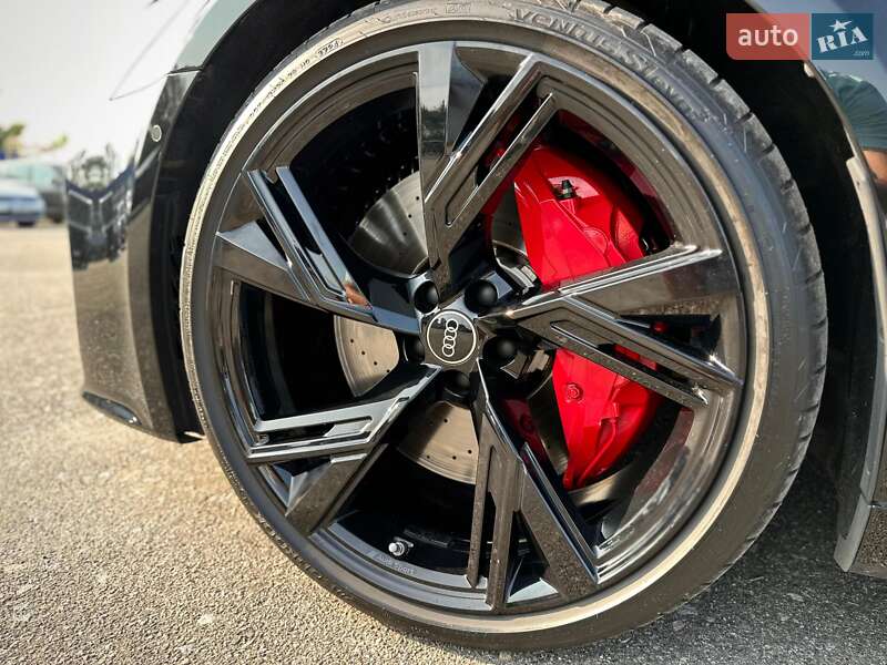 Универсал Audi RS6 2024 в Киеве