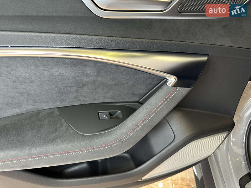 Универсал Audi RS6 2024 в Киеве