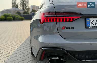 Универсал Audi RS6 2022 в 