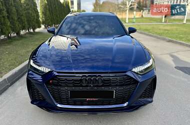 Универсал Audi RS6 2021 в 
