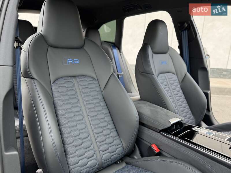 Универсал Audi RS6 2025 в Киеве